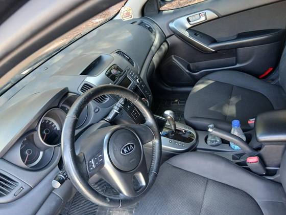 KIA CERATO 1.6 EX SEDAN 16V GASOLINA 4P AUTOMÁTICO